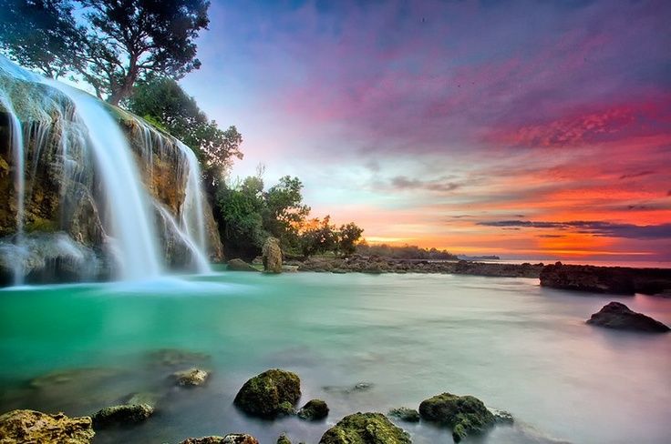 Tempat Di Indonesia Yang Bisa Dekatkan Dengan Jodoh