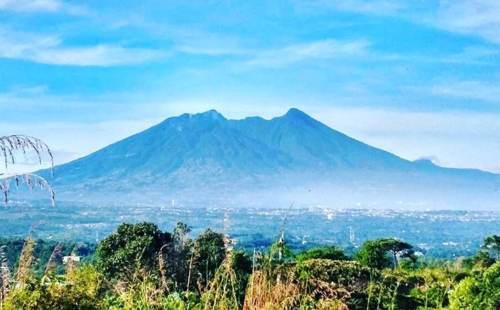 Cerita Mistis Gunung Salak Bikin Merinding