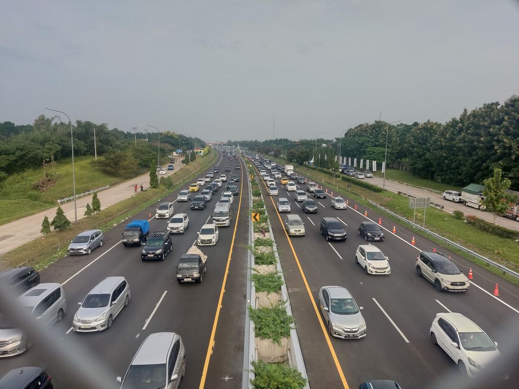 Sosok Gaib Menyeramkan Suka Ganggu Pengguna Jalan