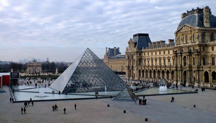 Mengulik Sejarah Museum Louvre Paris