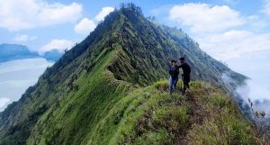Bukit Paling Horor di Indonesia