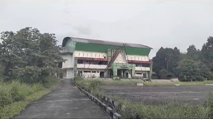 GOR di Merangin Habiskan Rp24 Miliar Terbengkalai