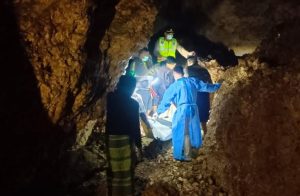 Penemuan Tulang Belulang Manusia di Gua Angker