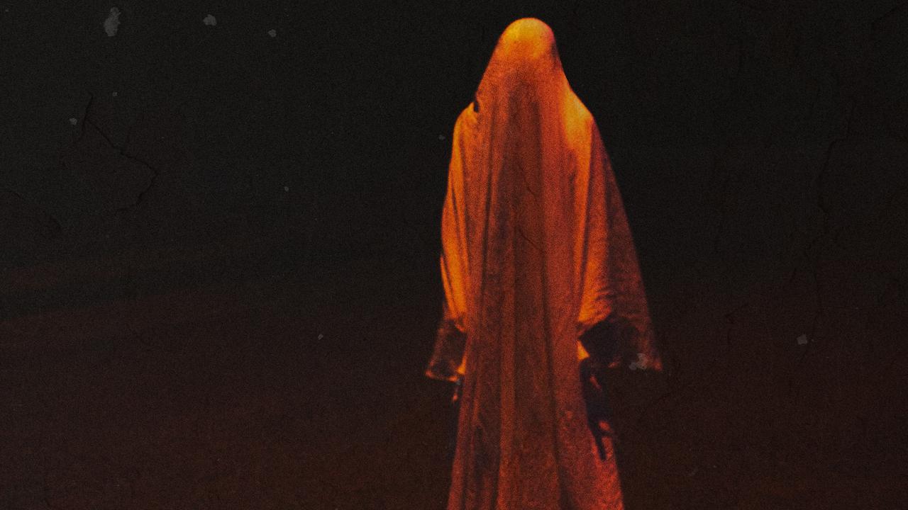 Bau Ini Tanda Kedatangan Makhluk Halus