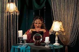 Kontroversi Seputar Praktik Cenayang